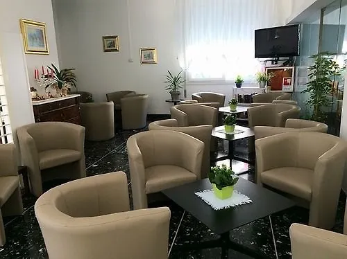 Hotel Savoia Lido di Jesolo 3*,