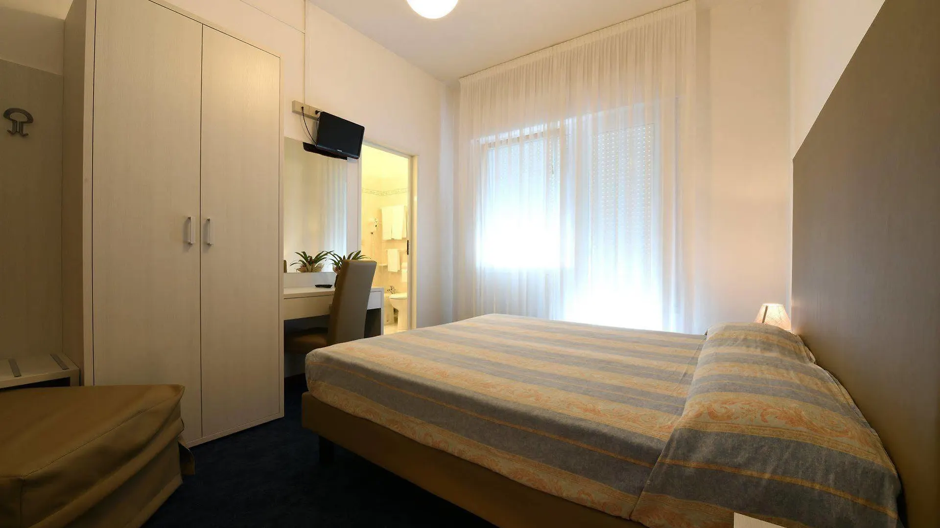 Hotel Savoia Lido di Jesolo 3*,